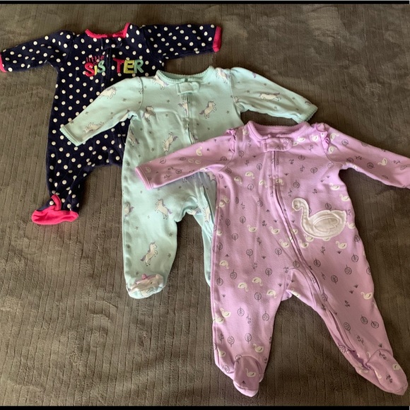 SOLD 3 Carter’s Footies - Picture 1 of 6